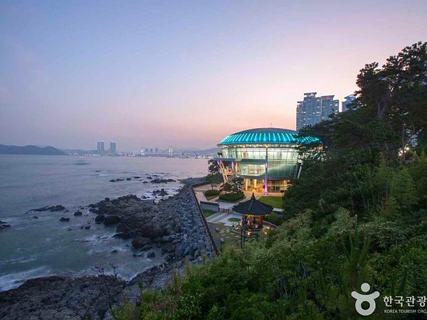 Dongbaek Island (Nurimaru)