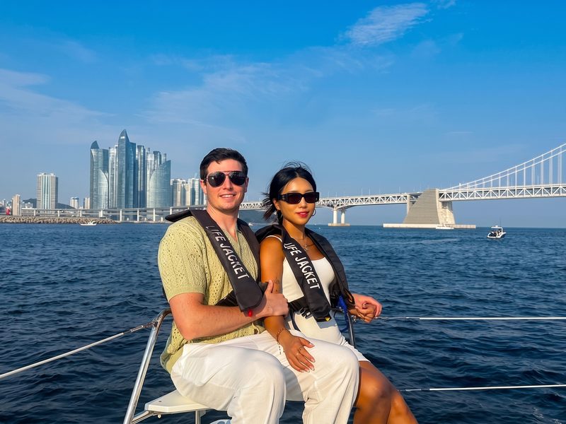 Day yacht tour with Marine City and Gwangan Bridge behind